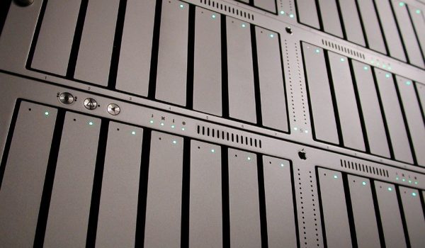 Racks de servidores en un centro de datos